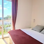 La Petite Boheme Le Lavandou