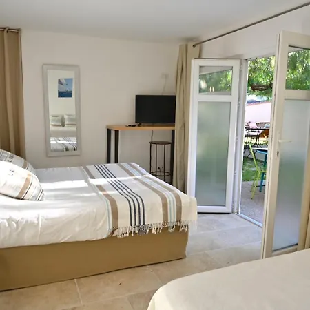 La Petite Boheme Hotell 3*