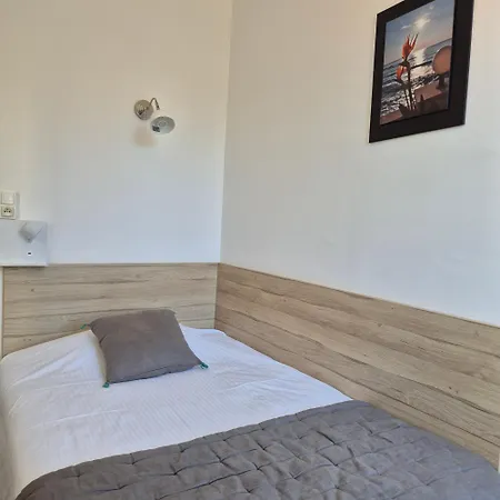 La Petite Boheme Hotel 3*