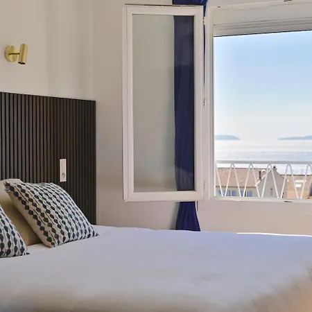 Hotel La Petite Boheme 3*