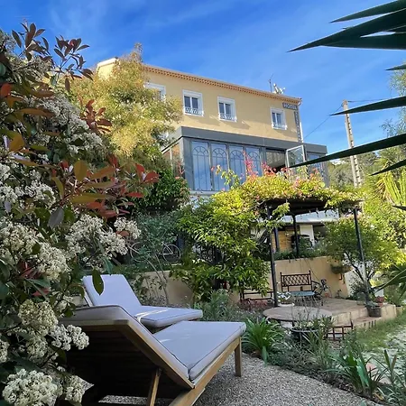 La Petite Boheme Hotel