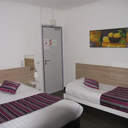 La Petite Boheme Hotel 3*