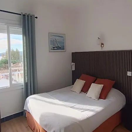 Hotel La Petite Boheme Le Lavandou