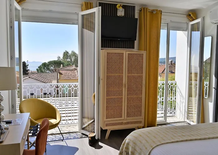 Hotel La Petite Boheme 3*