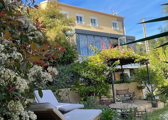 La Petite Boheme Hotel