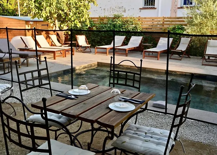 La Petite Boheme Hotel 3*