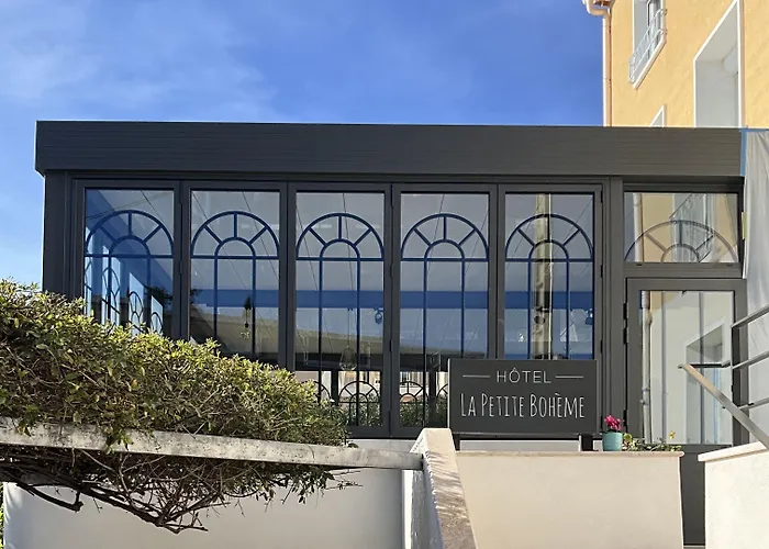 Ξενοδοχείο La Petite Boheme 3*