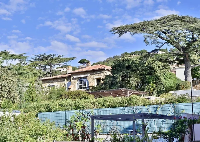 La Petite Boheme Hotel